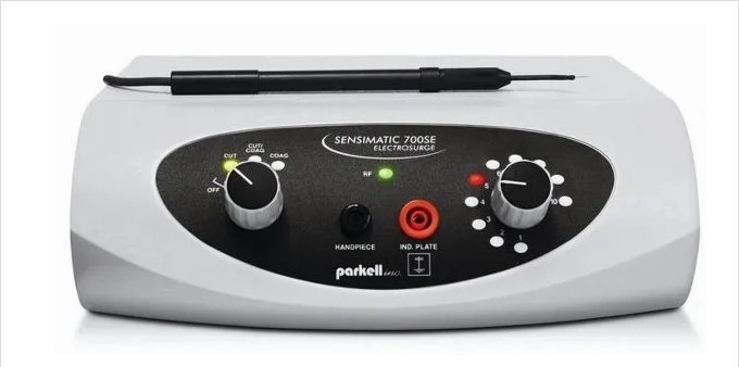 전기소작기 — 회색 본체(SENSIMATIC 700SE ELECTROSURGE)와 펜형 핸드피스